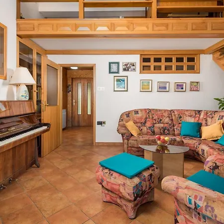 Magda With A Parking Space And Sea View Apartment *