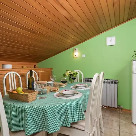Magda With A Parking Space And Sea View Apartment